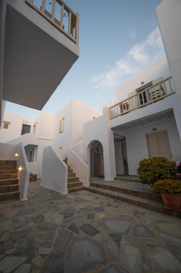 Twins-Trisa Apartments Ornos  Exterior photo