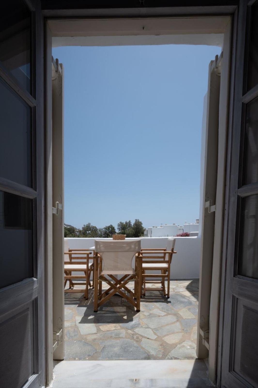 Twins-Trisa Apartments Ornos  Exterior photo