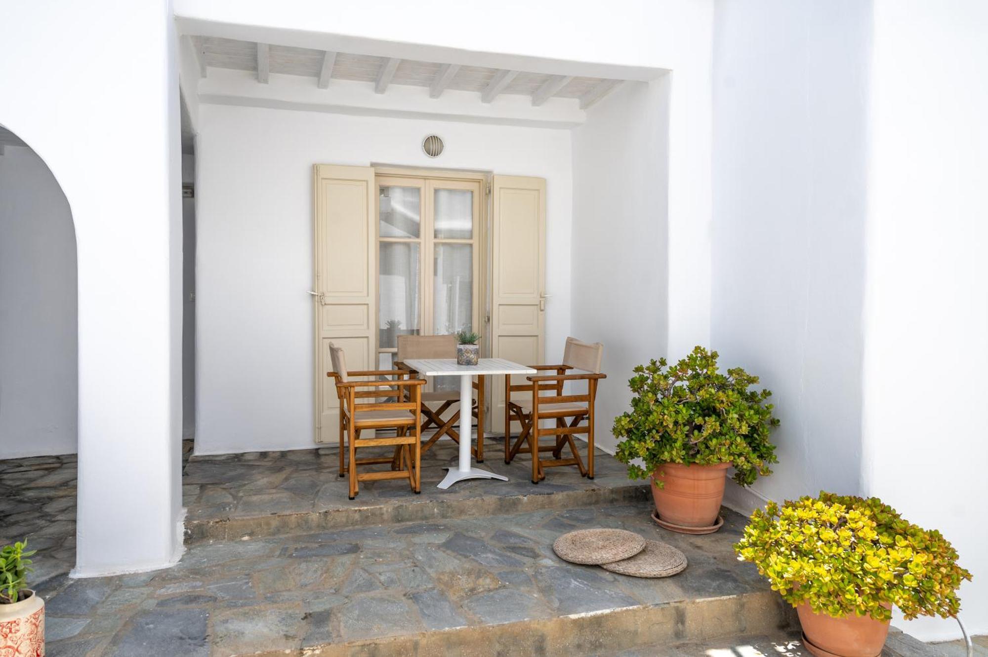 Twins-Trisa Apartments Ornos  Exterior photo