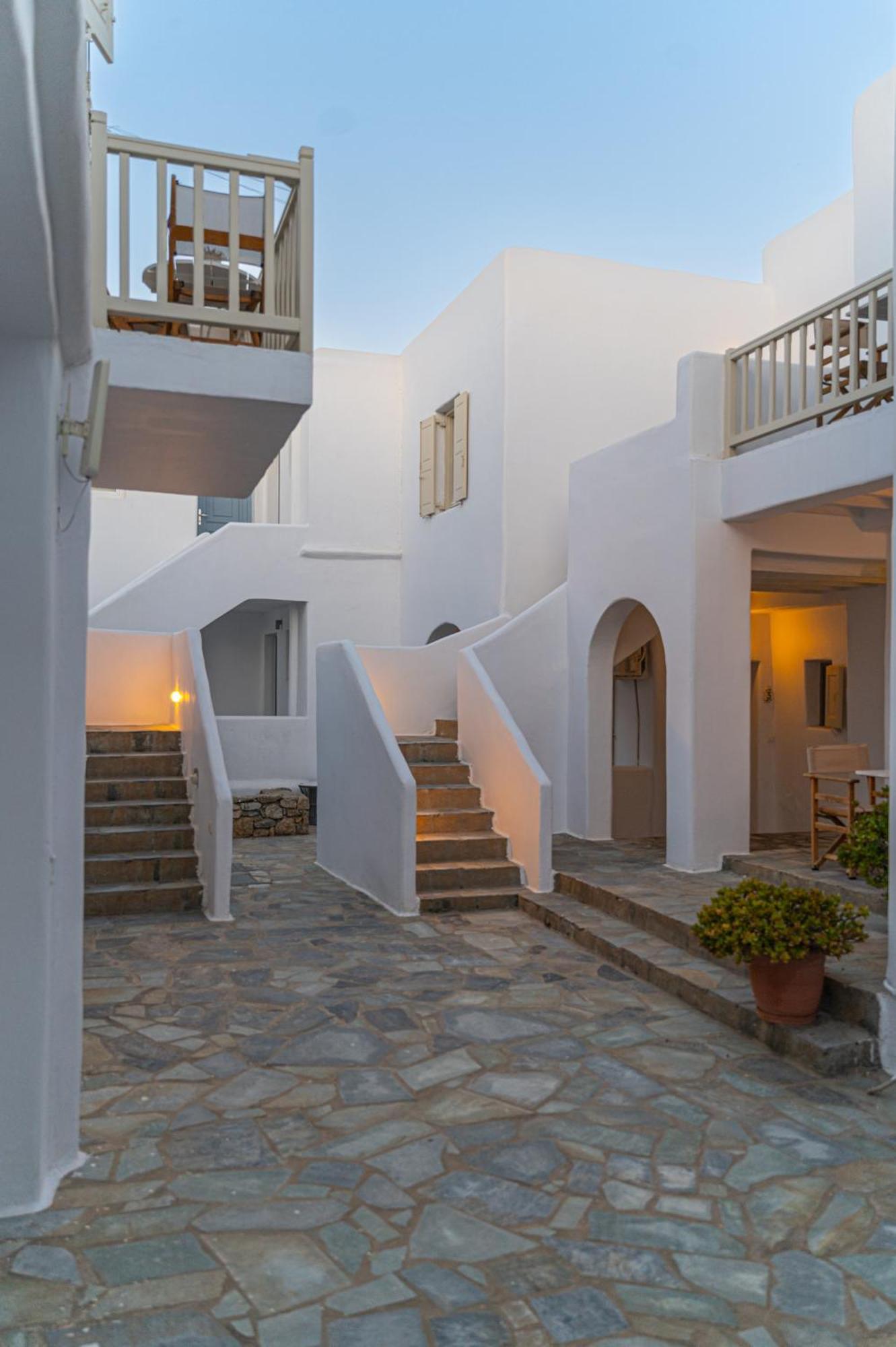 Twins-Trisa Apartments Ornos  Exterior photo